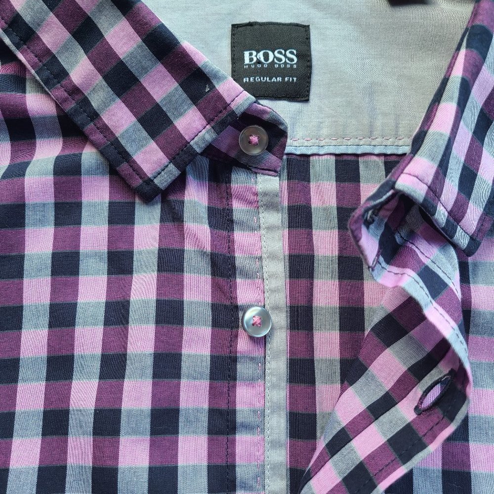 Hugo Boss • Regular Fit - Picture 3 of 4